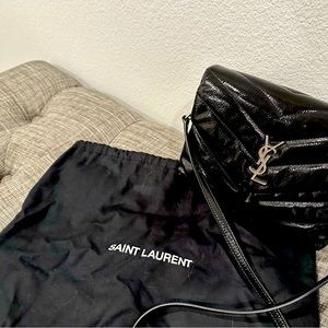 Pre-Owned YSL TOY LOULOU IN QUILTED PATENT LEATHER
